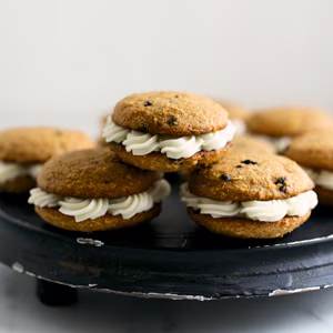 Zoë François Zoë Bakes Cookies: Everything You Need to Know to Make Your Favorite Cookies and Bars (Hardcover) B878f - Image 6
