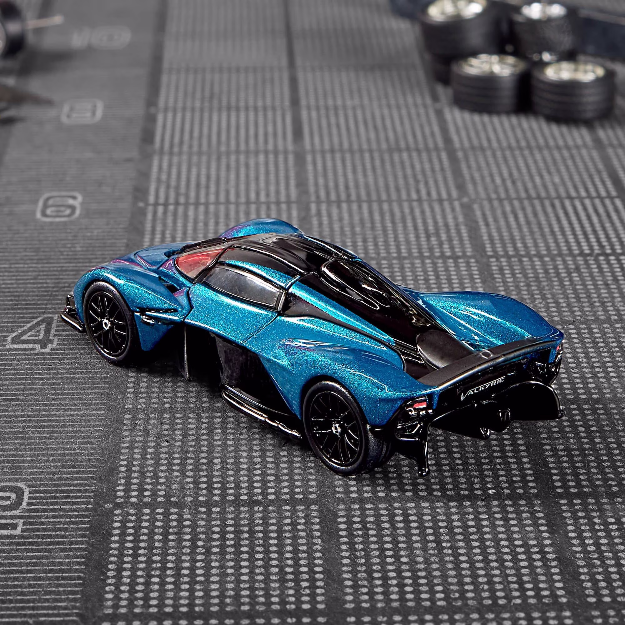 Hot Wheels Elite 64 Aston Martin Valkyrie Premium Die-Cast Collector Car (Metallic Teal, 1:64 Scale) v3zgP